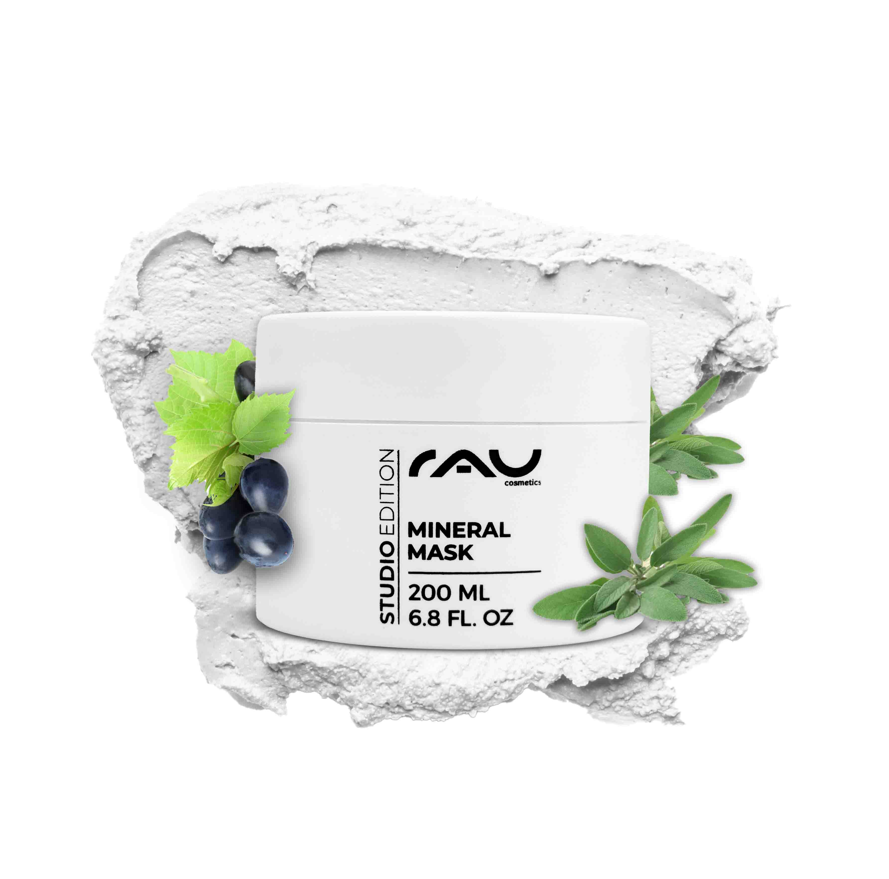 Минеральная маска для лица 200 мл Матирующая маска для лица Mineralmaske von RAU Cosmetics in einem weißen Behälter mit grünen Blättern und dunklen Beeren, mit cremiger Textur im Hintergrund, die die Vorteile der Hautpflege für zu Akne neigende und empfindliche Haut hervorhebt.