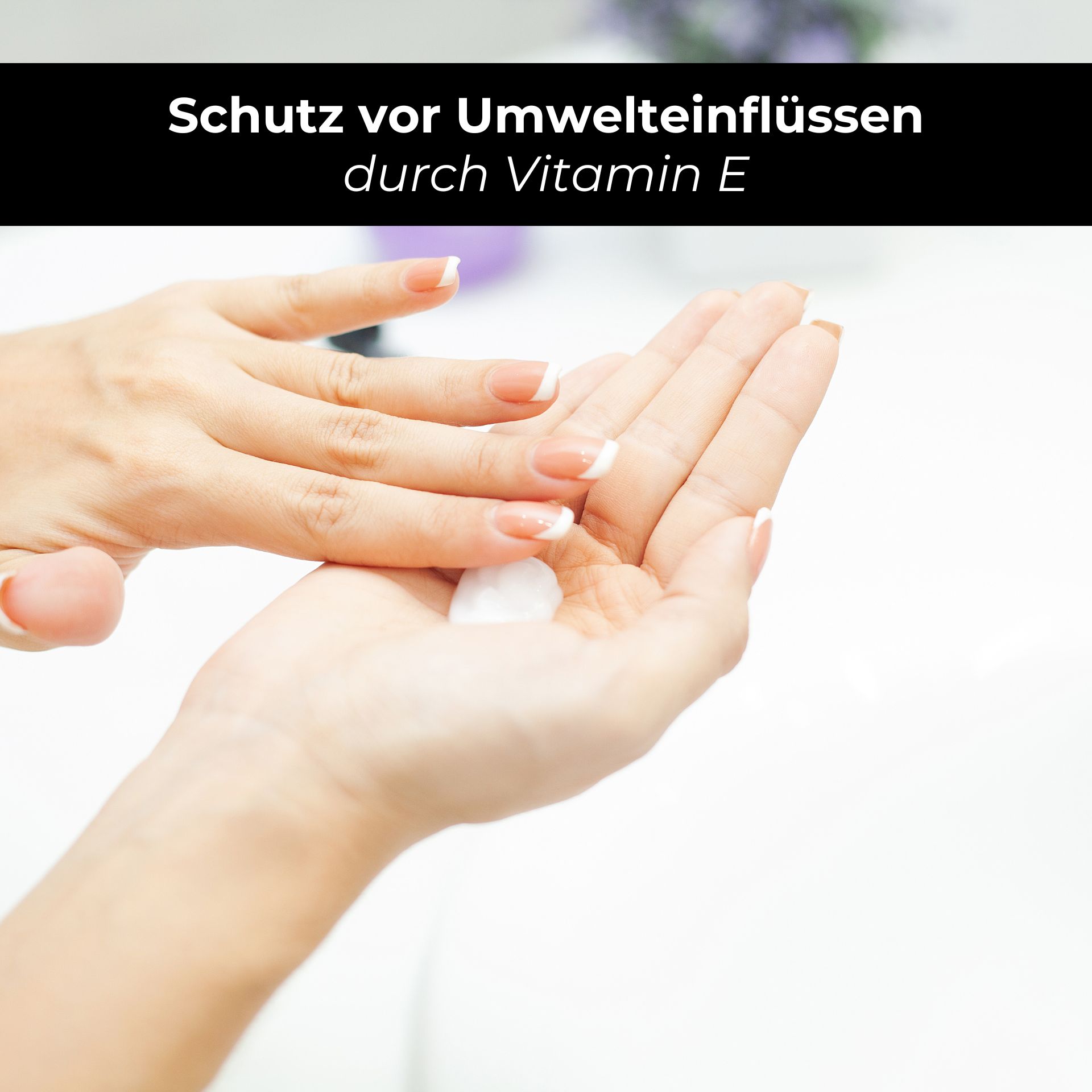 RAU Eternal Moist Body Lotion 500 ml - Intensive Feuchtigkeit für streichelzarte Haut Hände, die eine Lotion auftragen, mit Text "Schutz vor Umwelteinflüssen durch Vitamin E", betont intensive Feuchtigkeit und Hautpflege.
