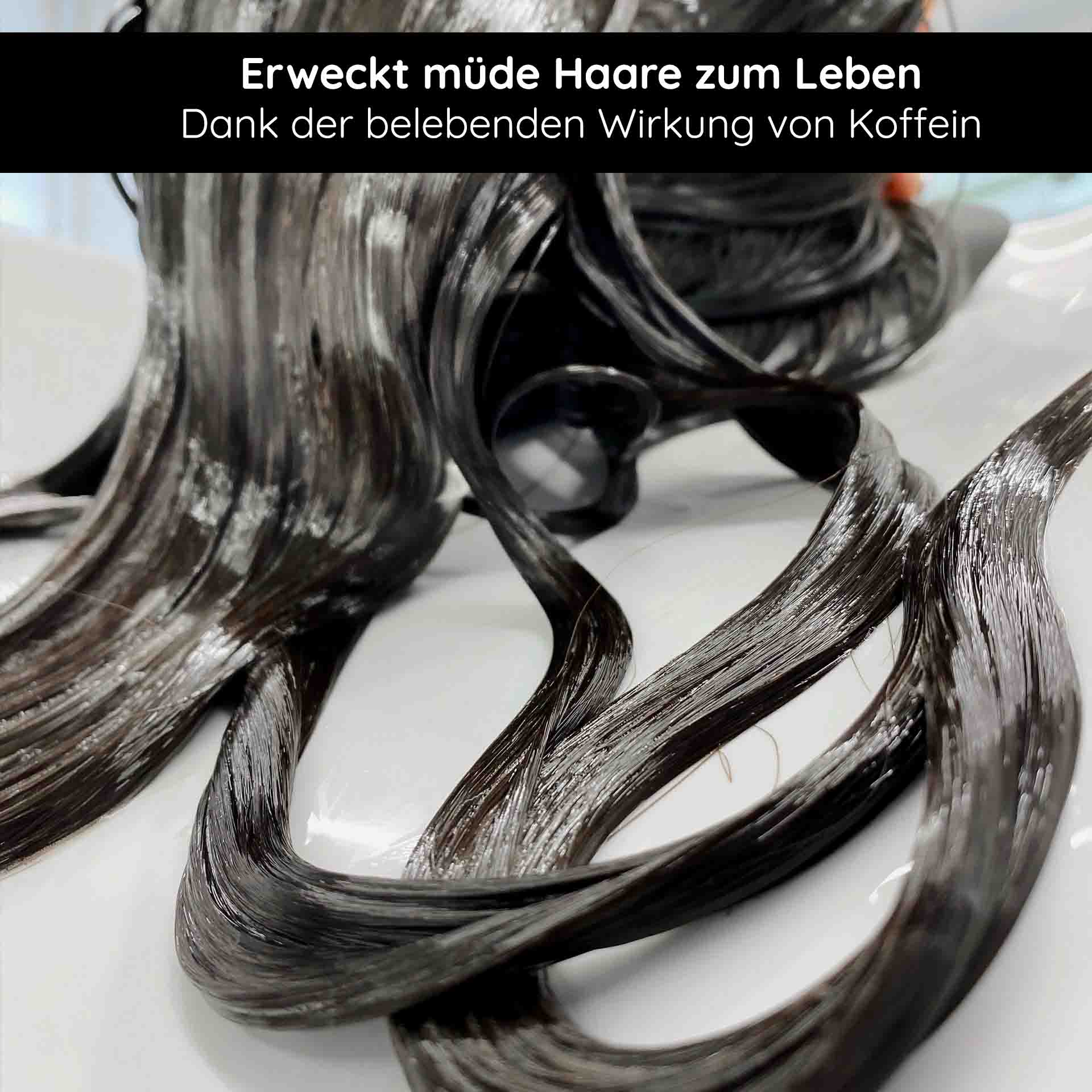 Гель для душа "Белый чай и сахарная свекла" 500 мл Гель для душа RAU Cosmetics White Tea & Caffeine Hair Shampoo – 500 ml Flasche mit Pumpverschluss, umgeben von weißen Blüten und grünen Blättern, die Frische und Pflege symbolisieren."