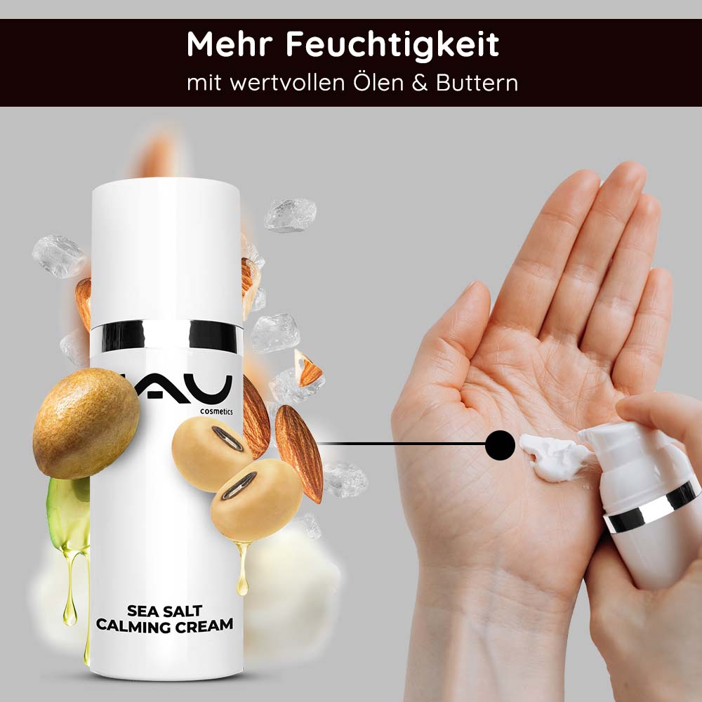 Успокаивающий крем с морской солью 50 мл Крем для лица с морской солью Flasche „Sea Salt Calming Cream“ von RAU Cosmetics mit feuchtigkeitsspendenden Inhaltsstoffen, auf die Hand aufgetragen, mit natürlichen Ölen und Buttern zur Linderung von Hautirritationen.